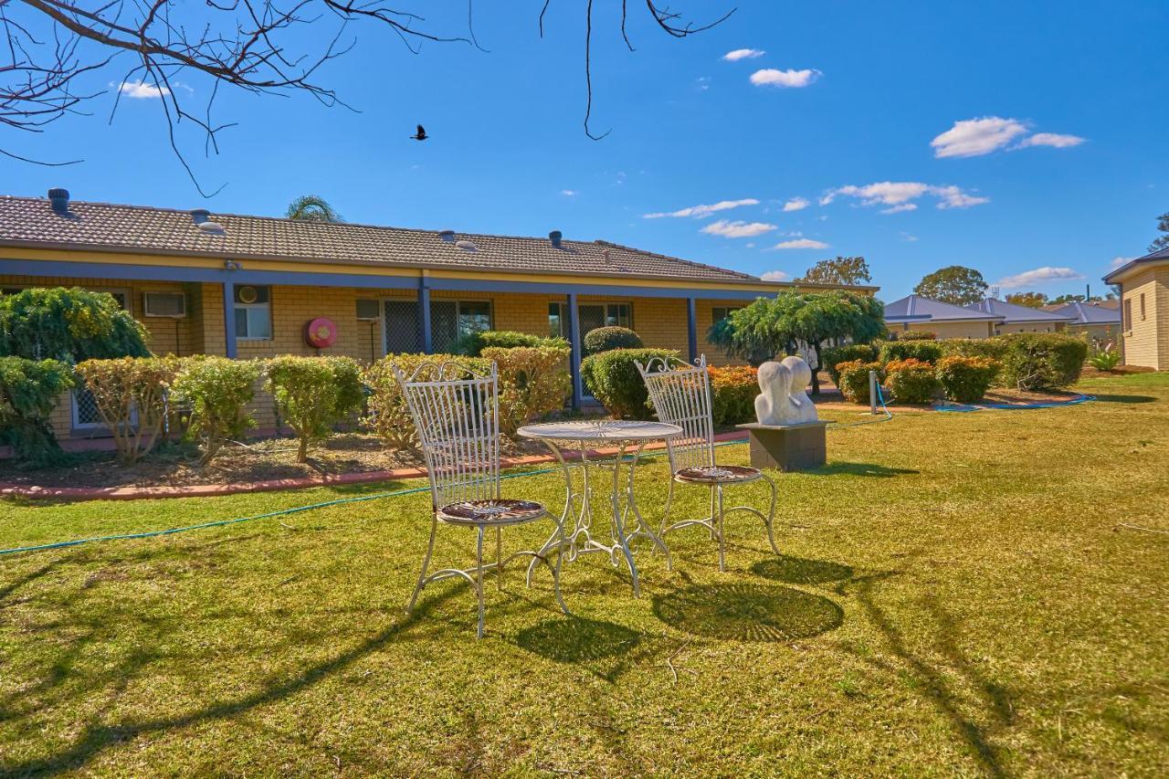 Hunter Oasis Motel Morpeth Exterior photo